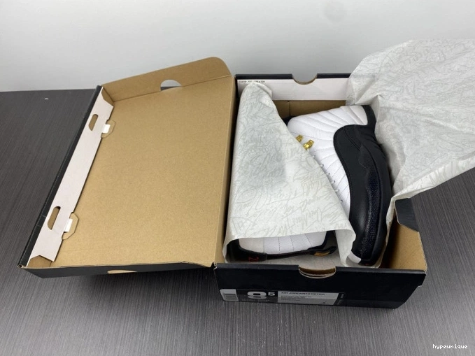 HYPE (2013) Taxi 130690-125 12 Retro Jordan 0823
